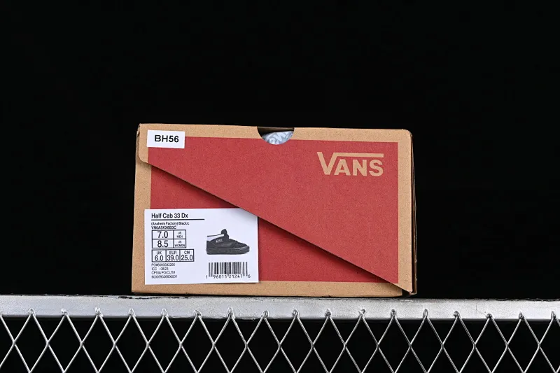 All categories Vans Vans series Vans Mid Vans China Vans Half Cab 33 Dx legendary skater signature China skateboard shoes VN0A5KX6B3C